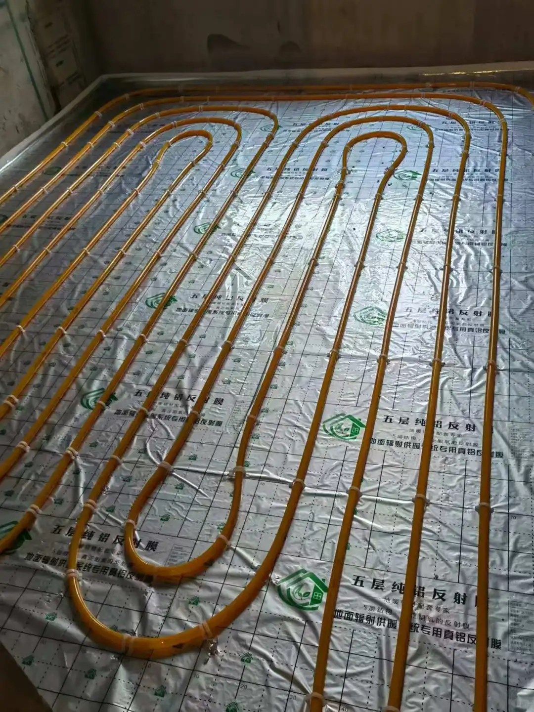 伟星三层高端阻氧管赔黑金分水器完美交付