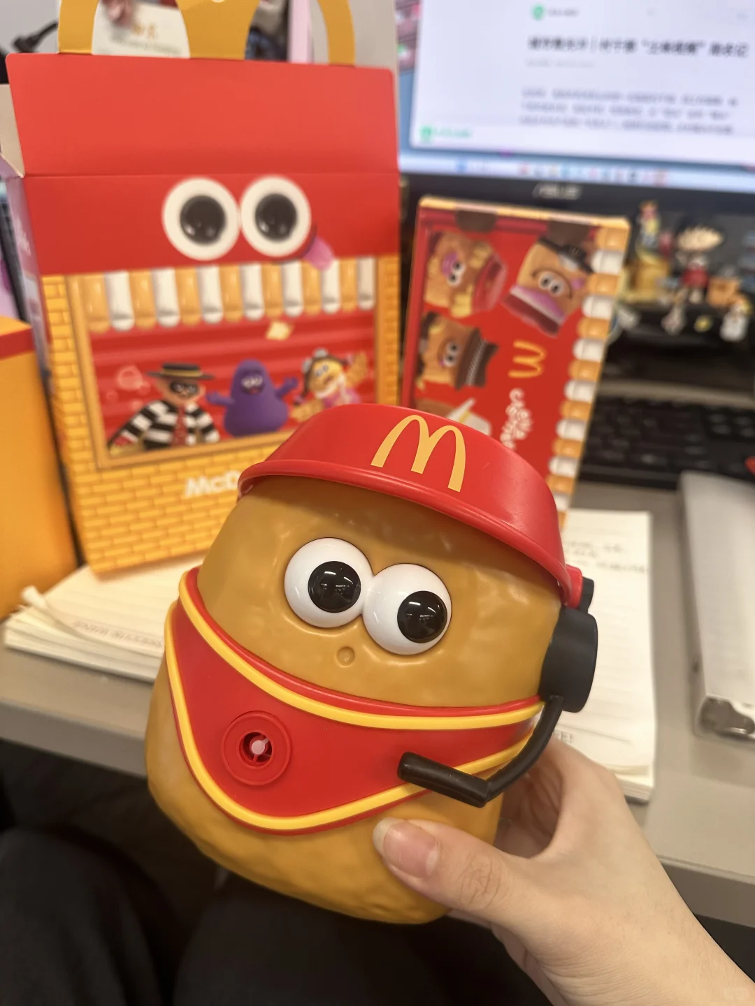 崽办公室玩到不知道天地为何物了....??