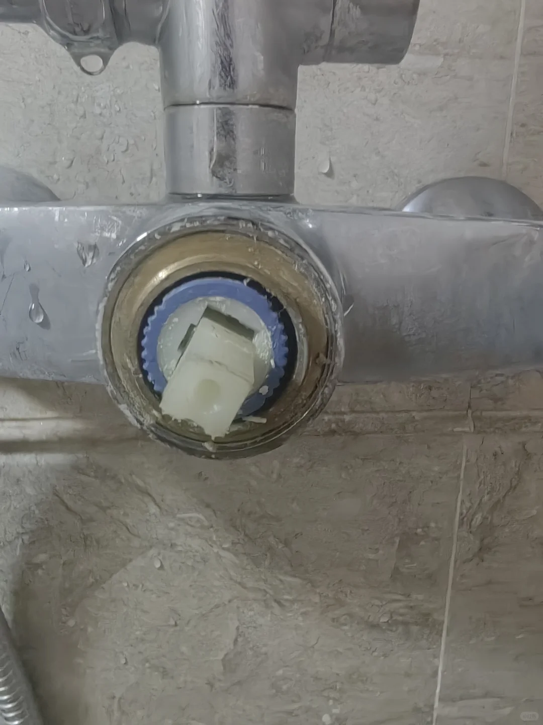 淋浴阀门到底怎么换？