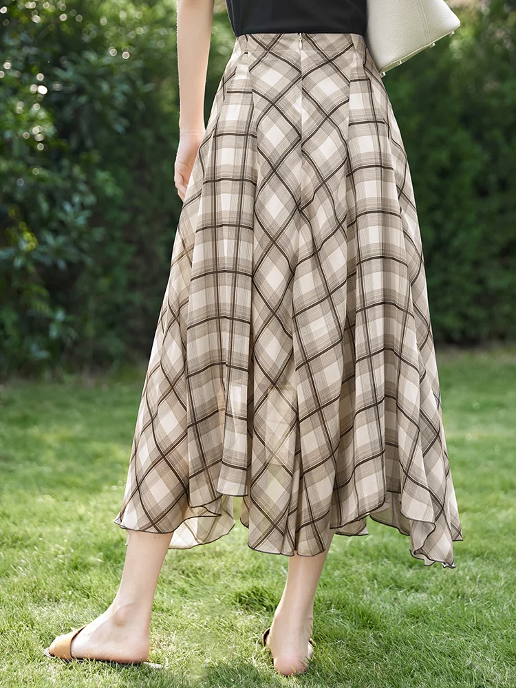 对白DUIBAI｜「复古格调」不规则斜拼伞裙