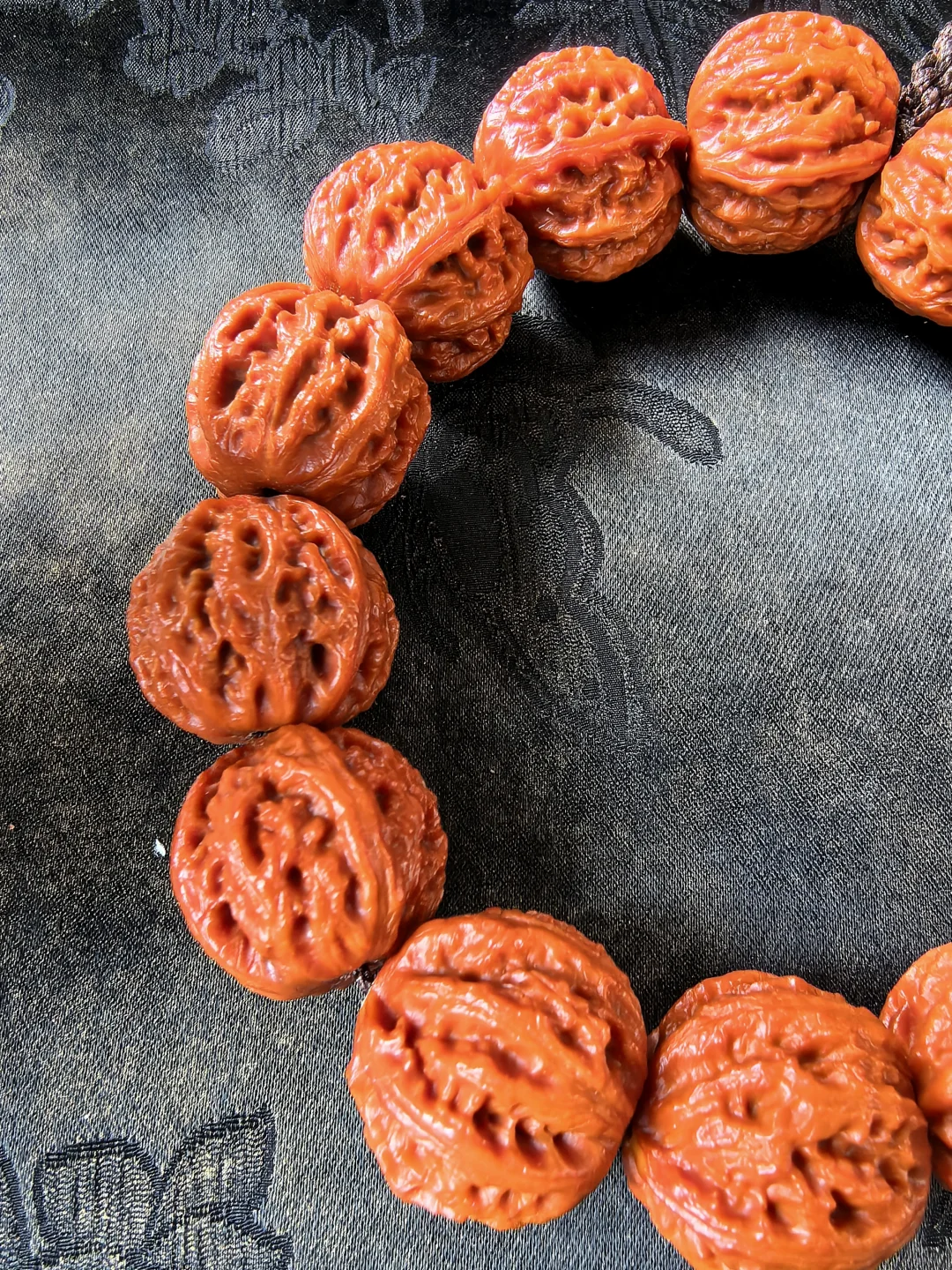 是不是塑料的？