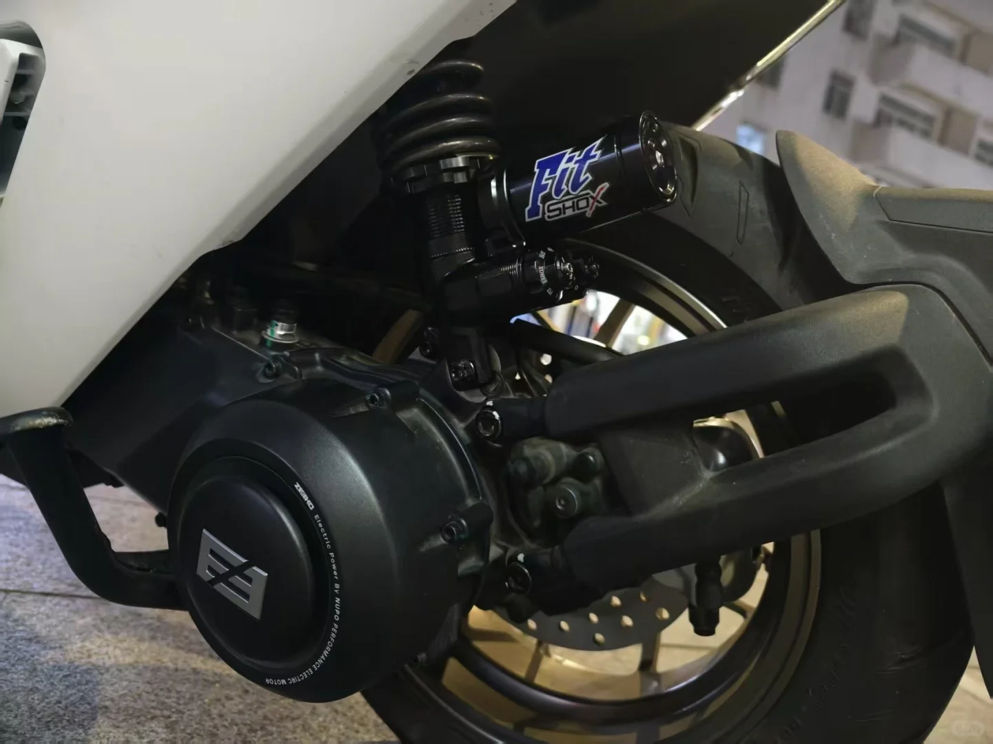 极核AE7更换后减震