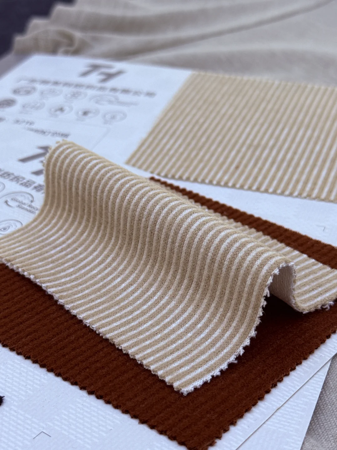 秋冬新款、羊毛面料、灯芯绒面料