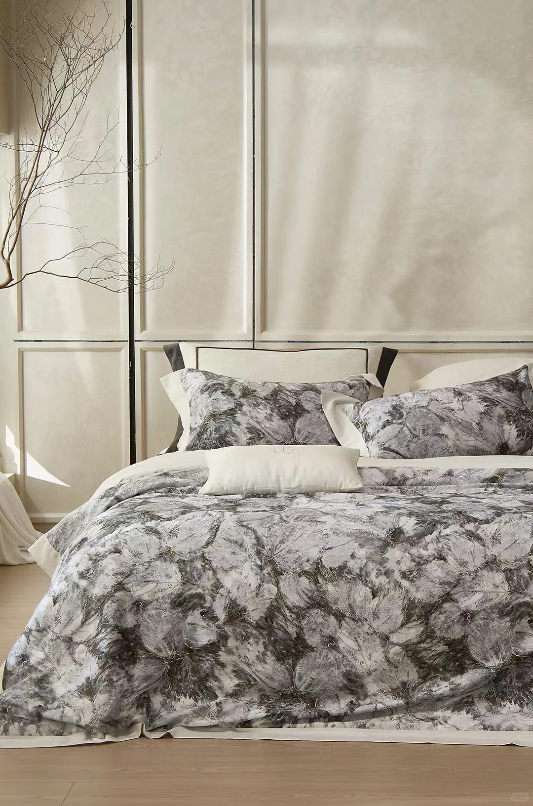 绫罗缎数码印花 月雾枝影