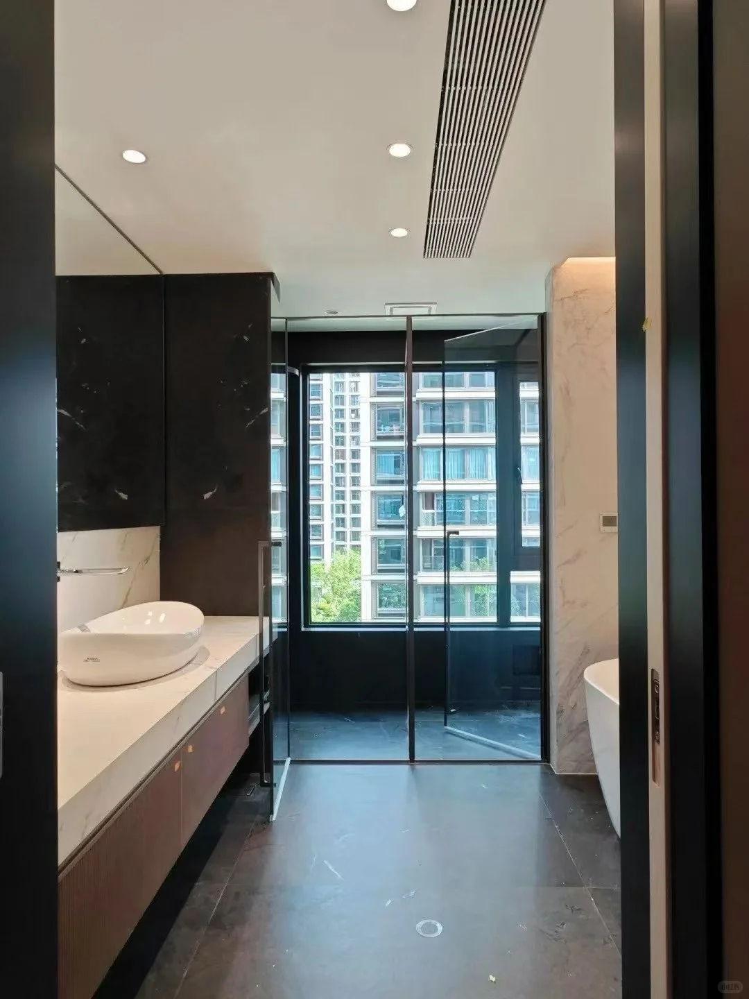 这家全屋定制工艺太哇塞了吧。