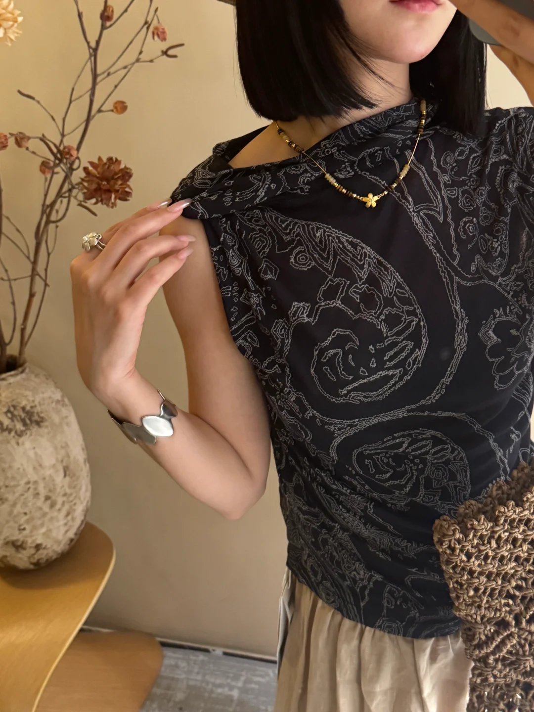 RODERIC WONG｜不规则斜肩印花造型上衣