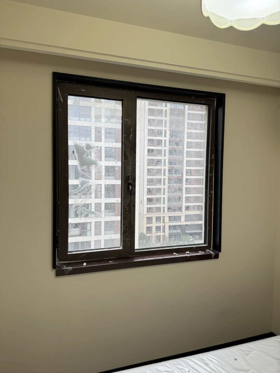 铝合金垭口套已装好