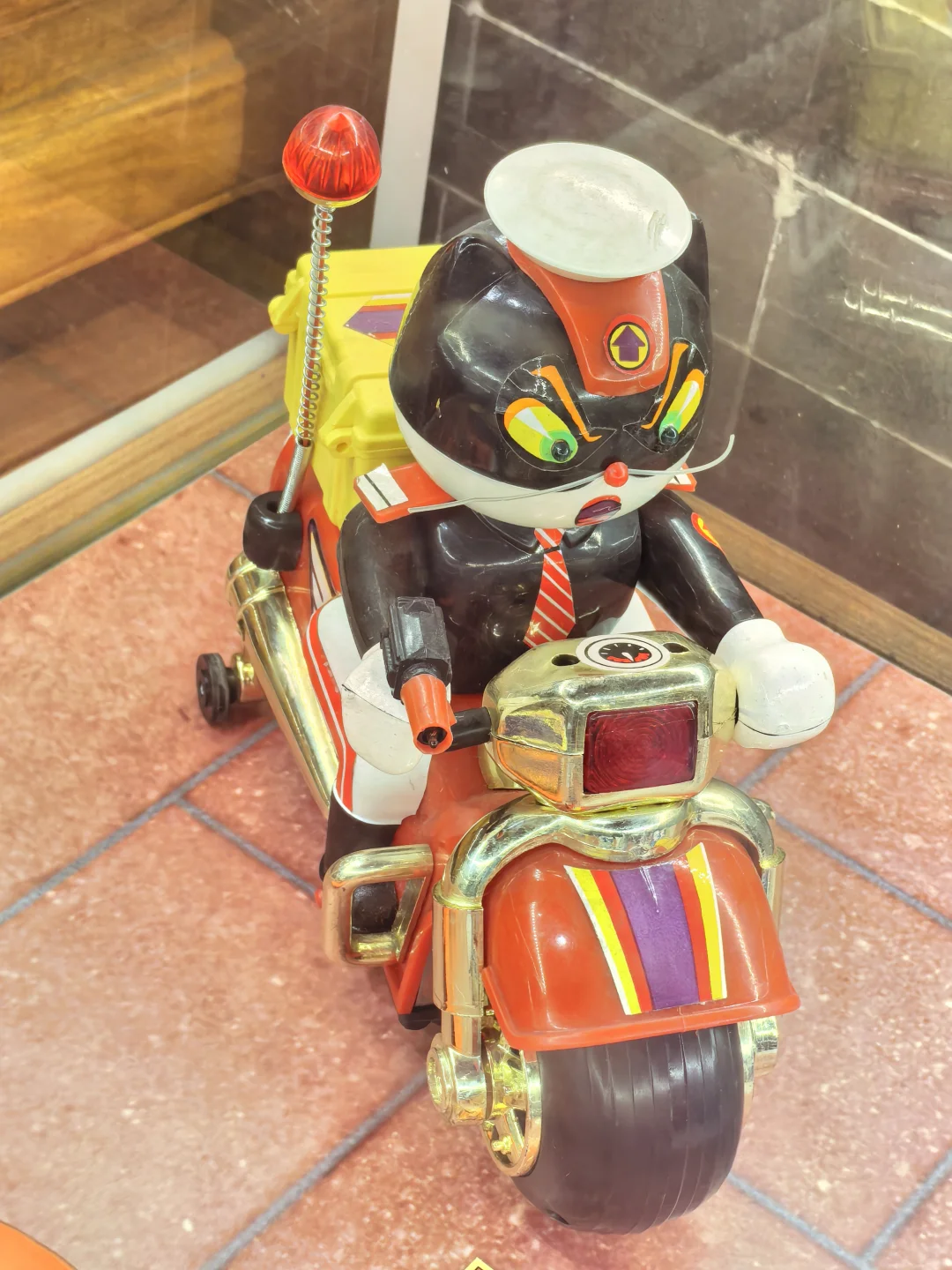 一箱老玩具，满满童真心