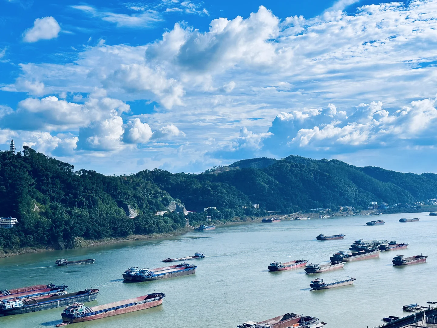 西江黄金水道梧州河段