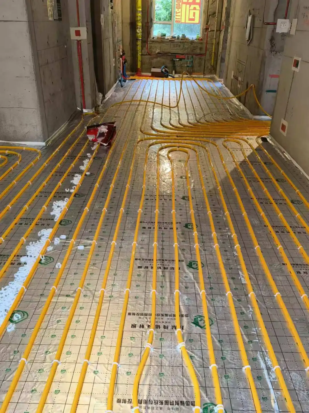 伟星三层高端阻氧管赔黑金分水器完美交付