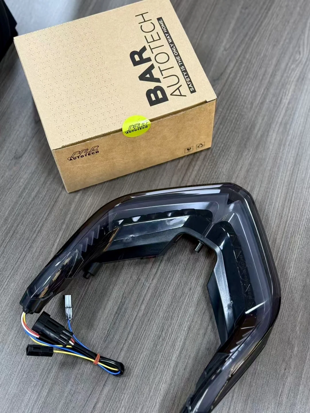 杜卡迪V4/V2 台湾BAR一体式熏黑改装尾灯