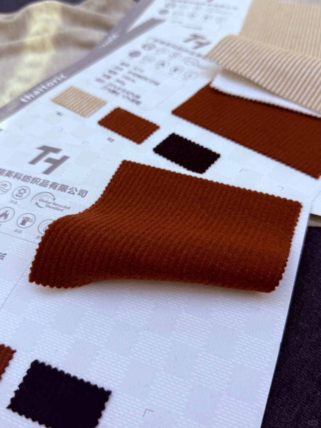 秋冬新款、羊毛面料、灯芯绒面料