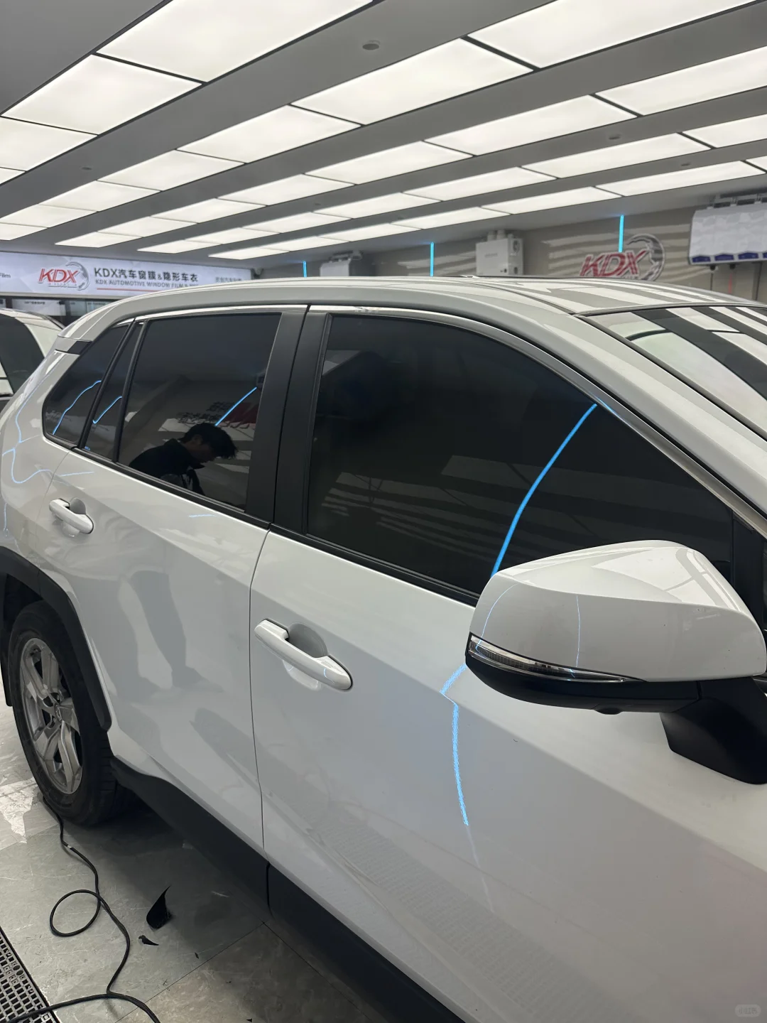 又一款会遇水变色的太阳膜