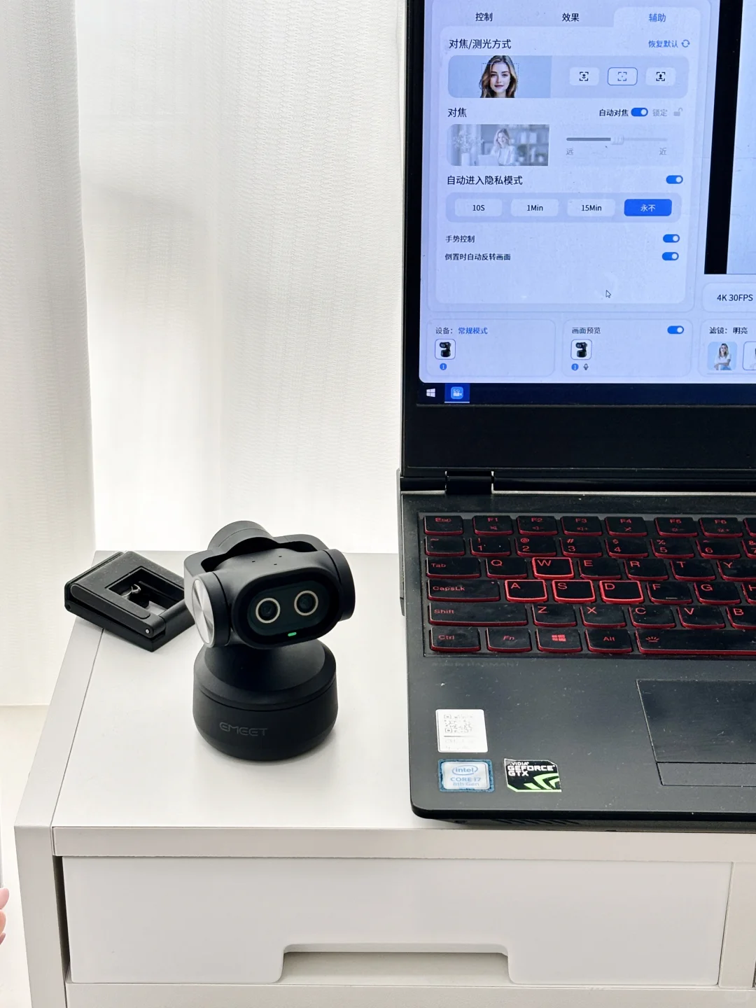 谁懂！介机器人?摄像头尊嘟好看又好用