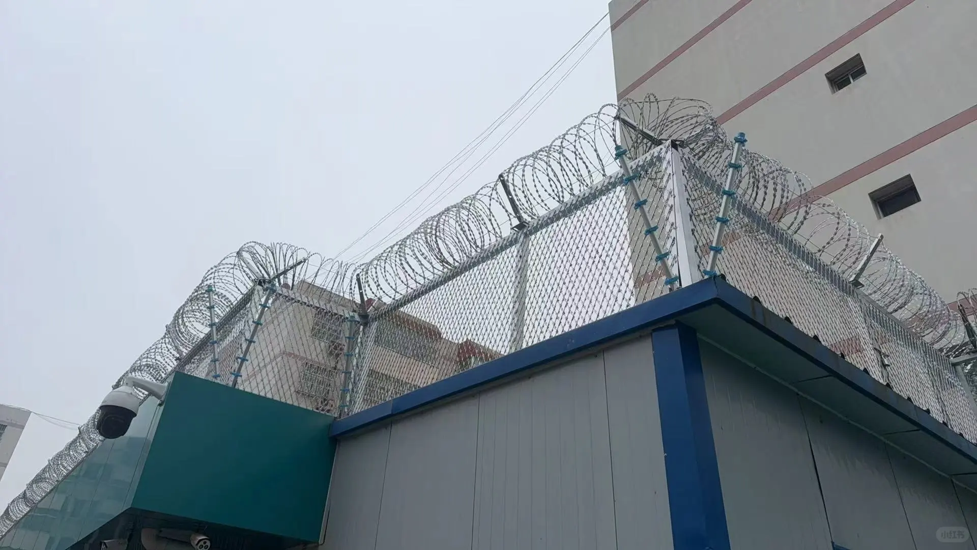 张力电子围栏厂家推荐围墙防盗安装场景