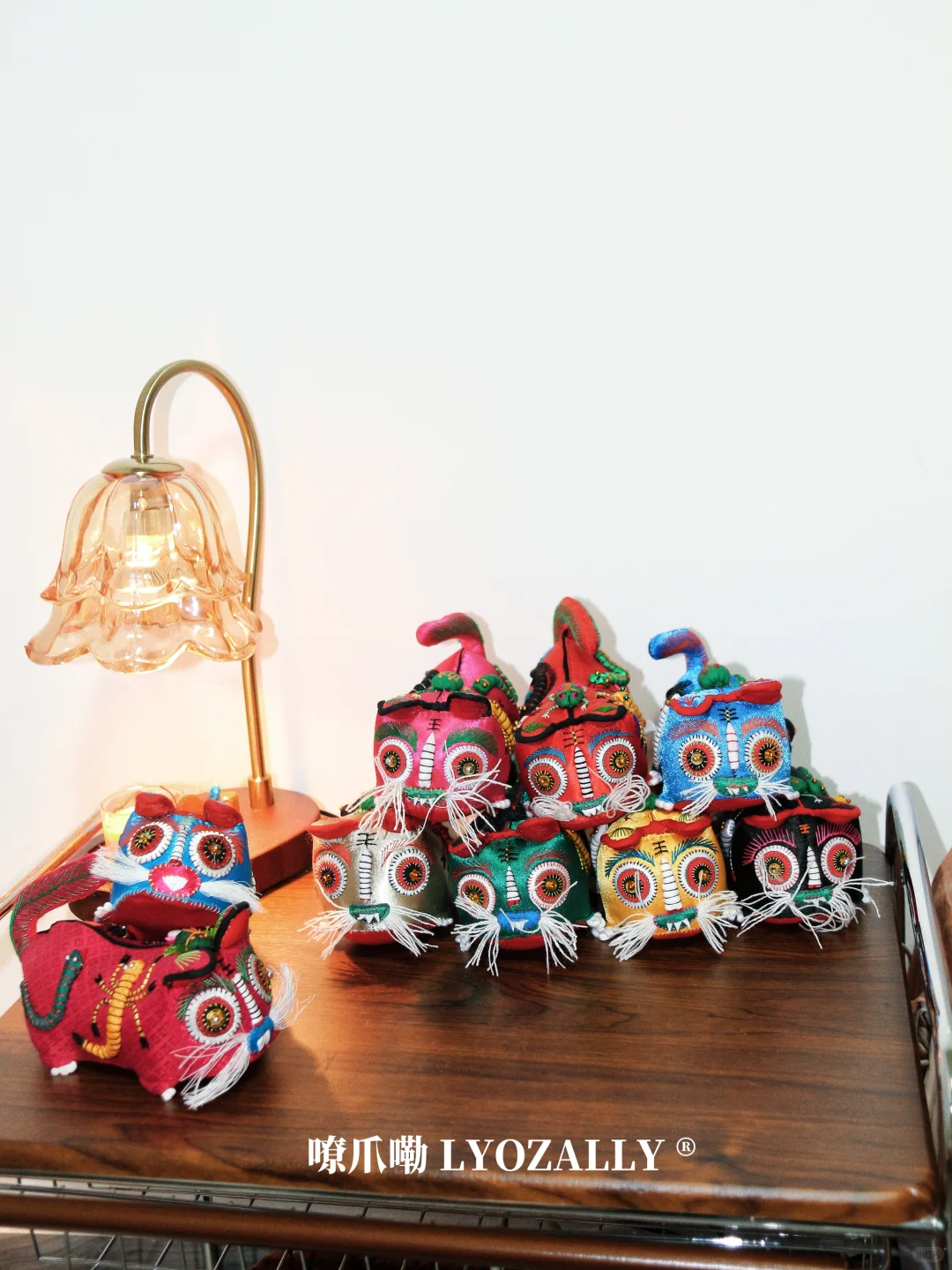 为古老图腾调色：奶奶的小虎队的全新色谱