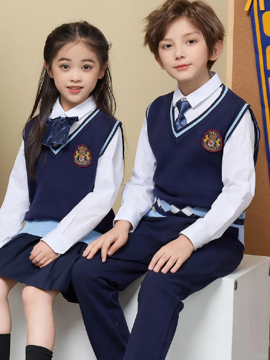 看看贵族学校都穿的英伦风套装