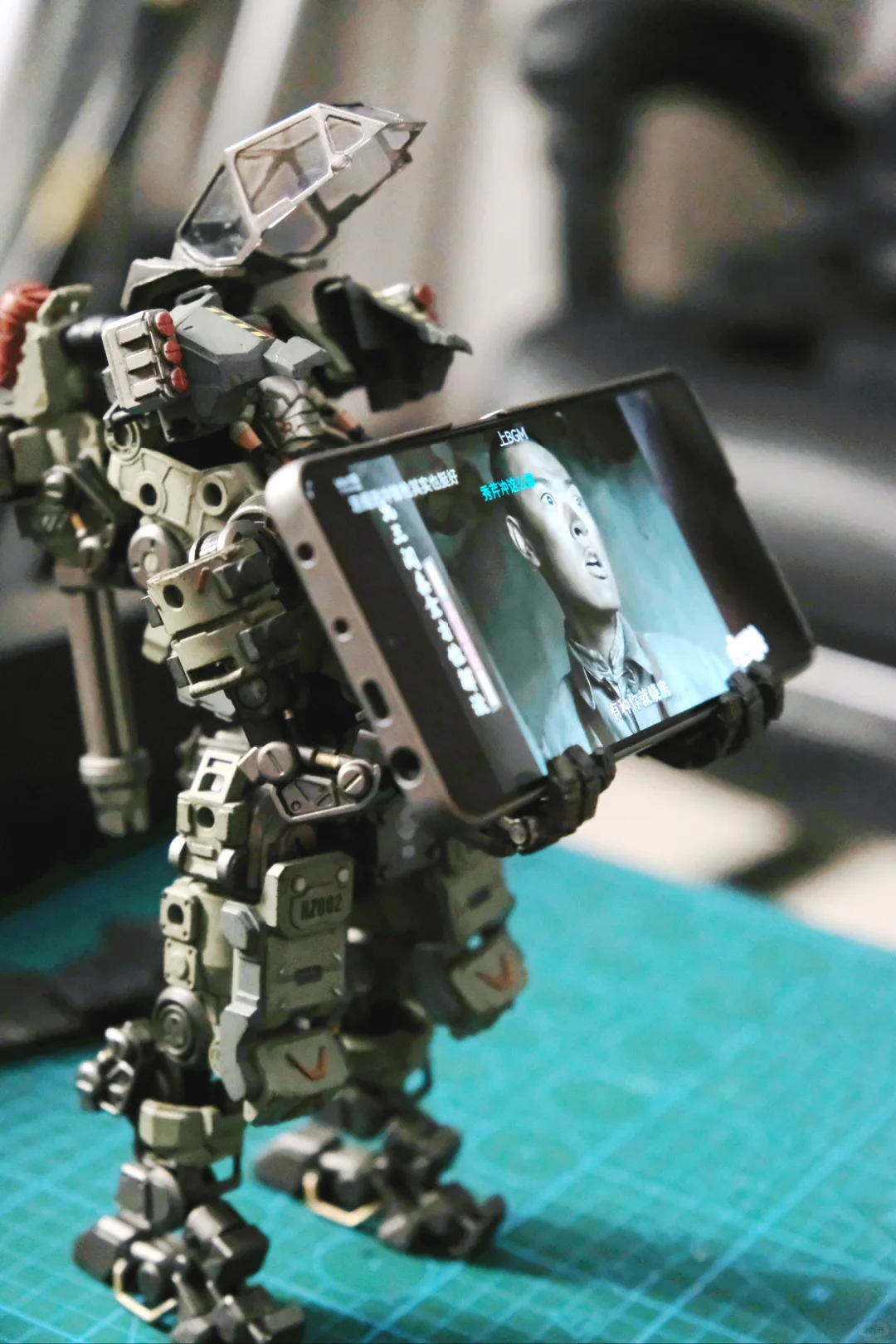 过气模型再就业——手机支架