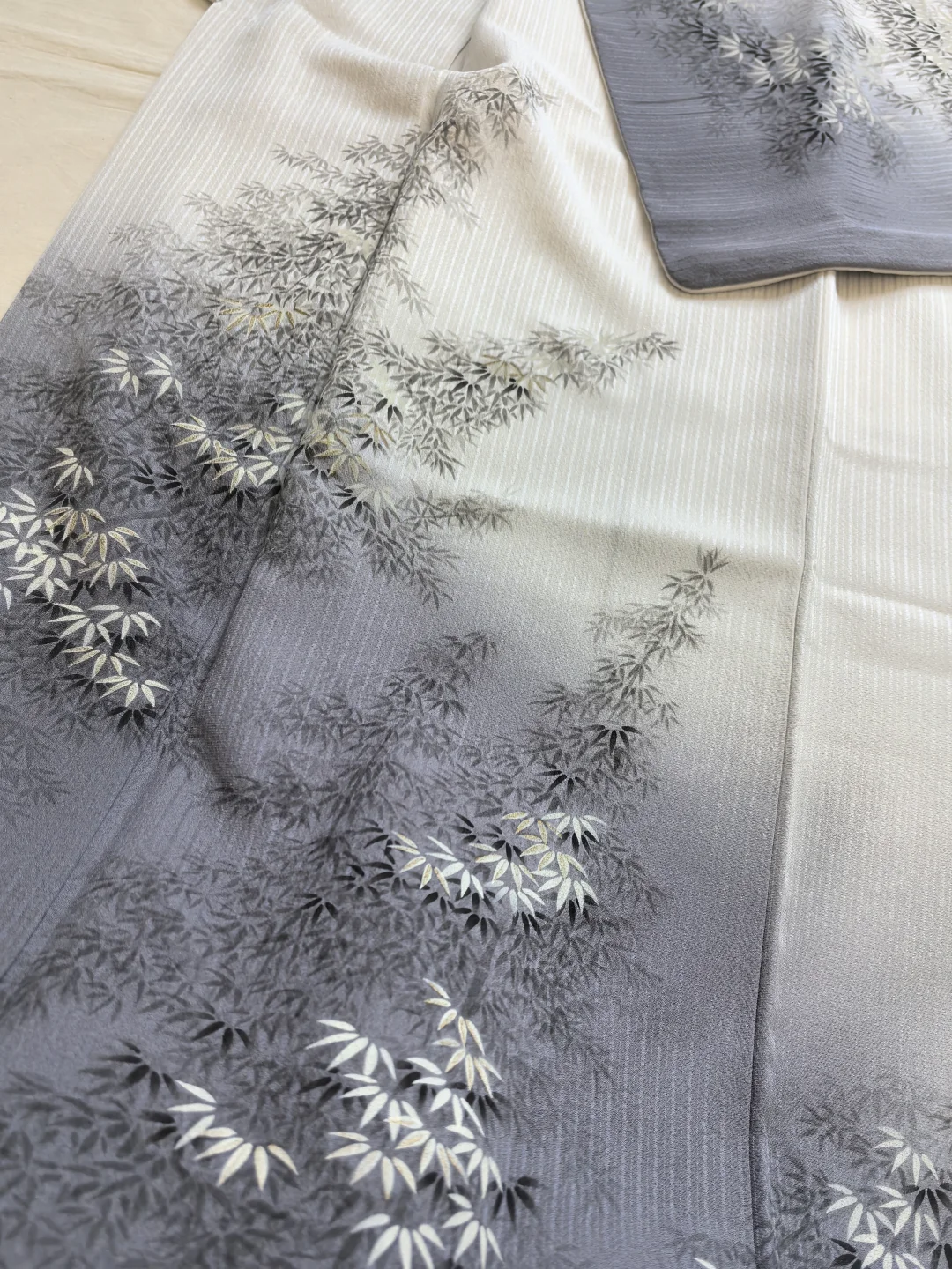 「呢喃竹语 付下」