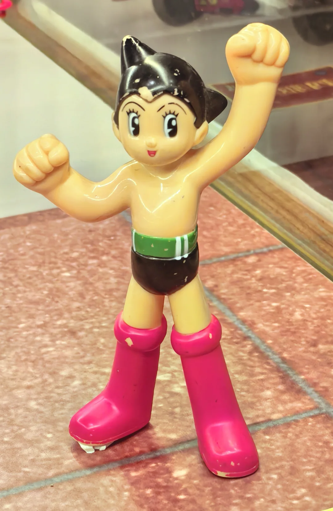 一箱老玩具，满满童真心