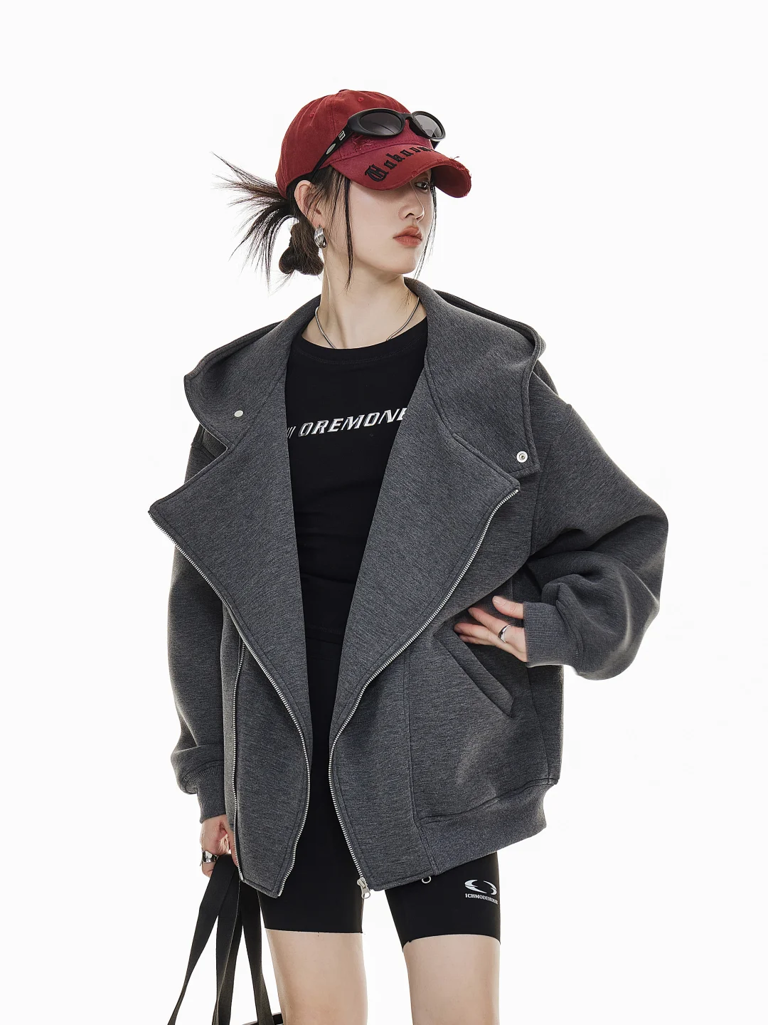 早秋不费力松弛感look?不对称门襟卫衣开衫