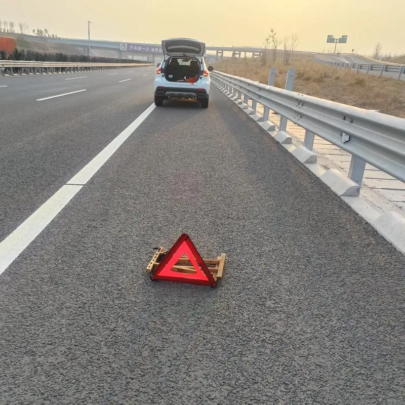 ?高速爆胎别慌！3步保命操作能救命！