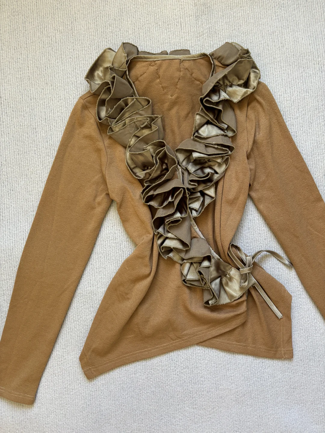 立体木耳边斜襟绑带不规则