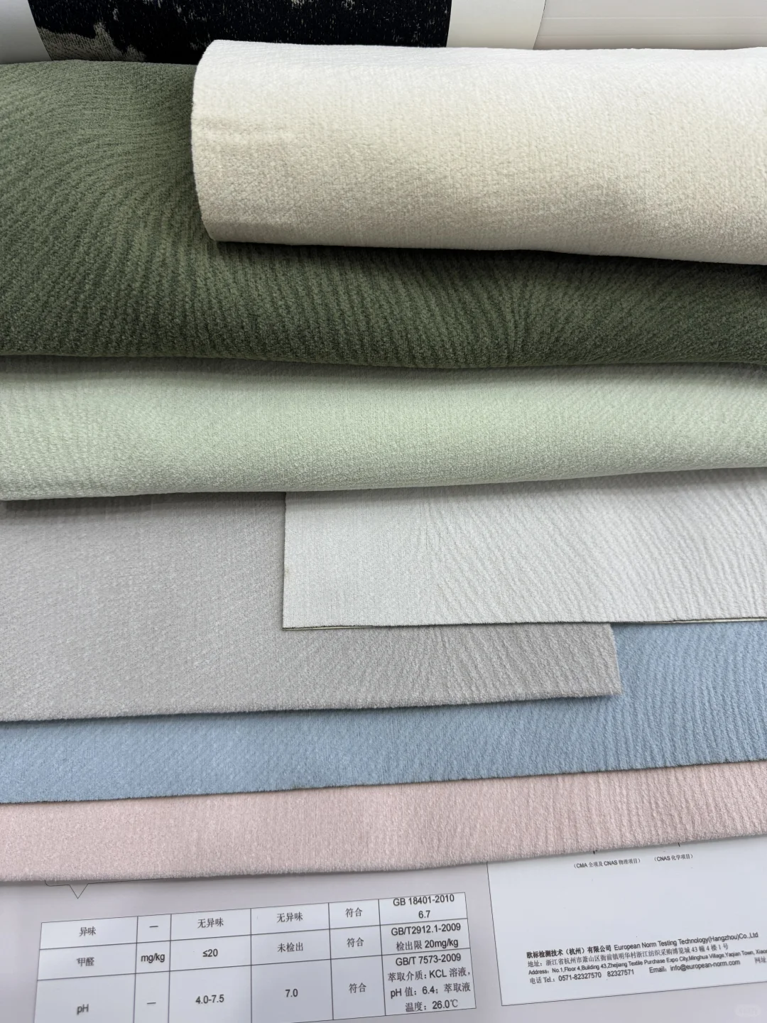 「选料不妥协，两面都出色」