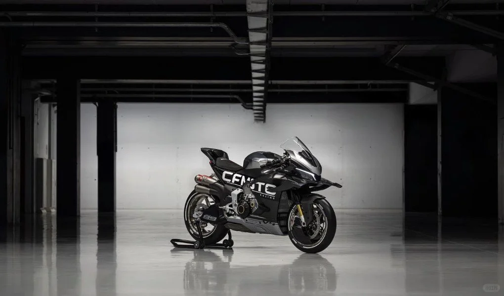 米兰车展：春风V4SR-RR发布