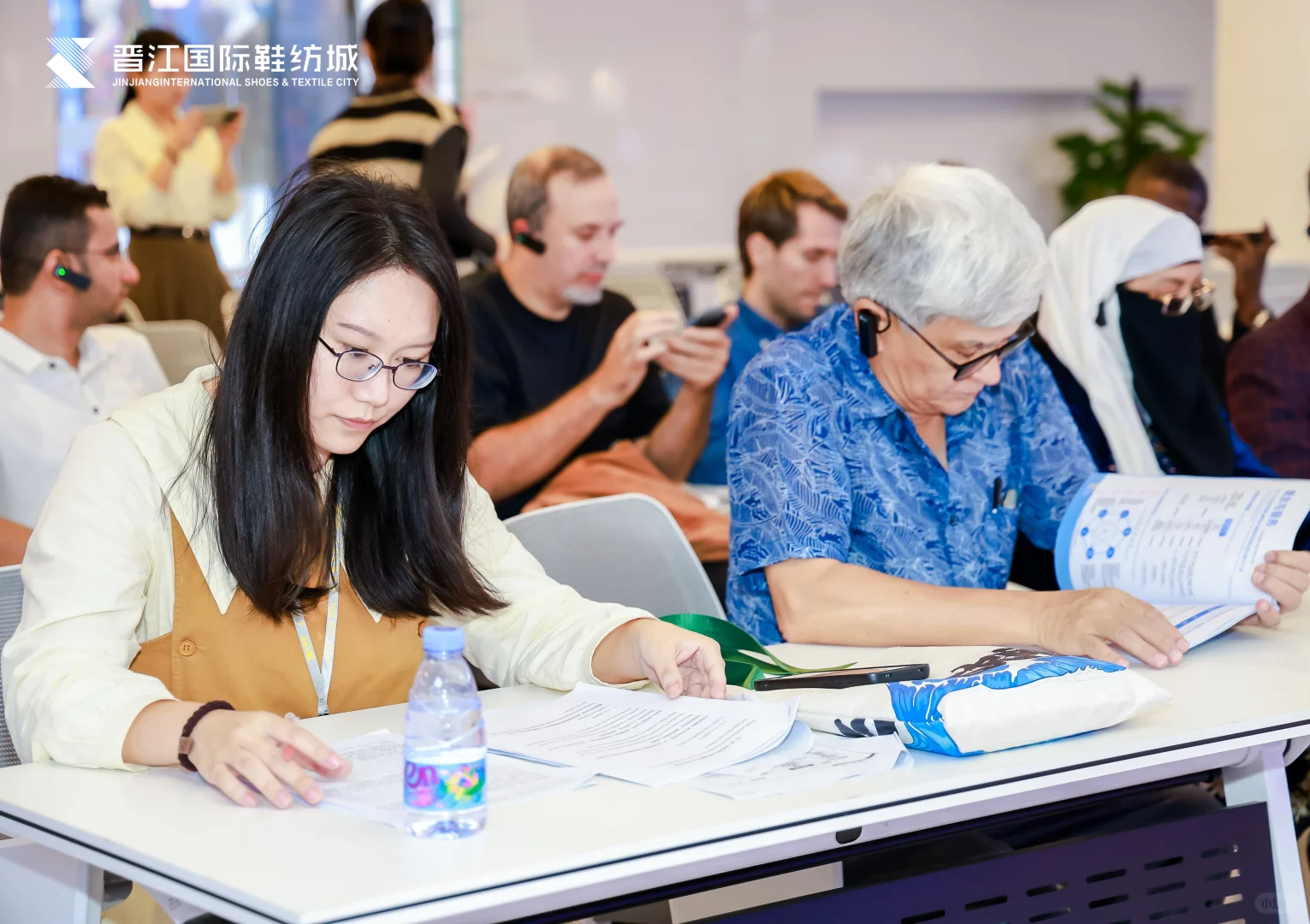 晋江国际鞋材采购会英语翻译