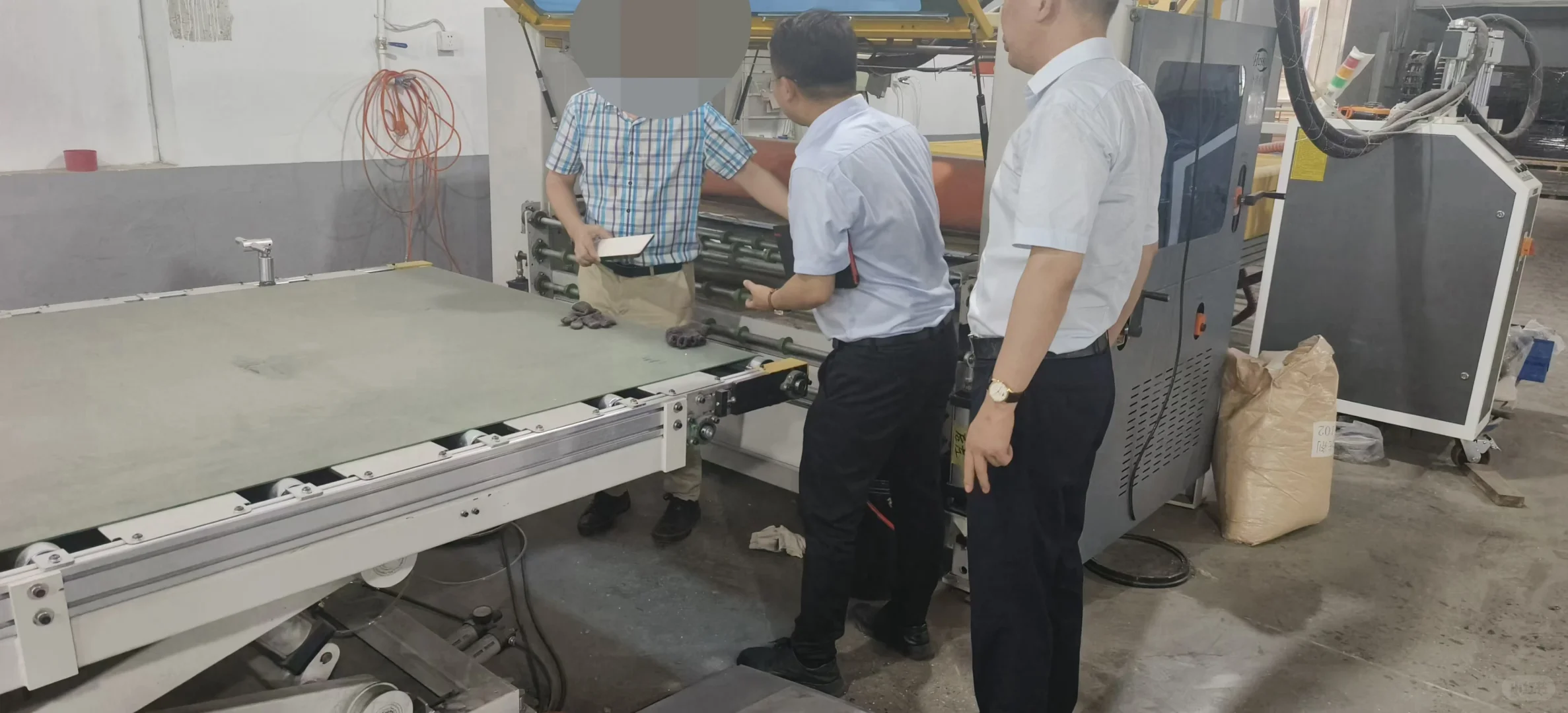 来来来，看看我们公司是生产什么的