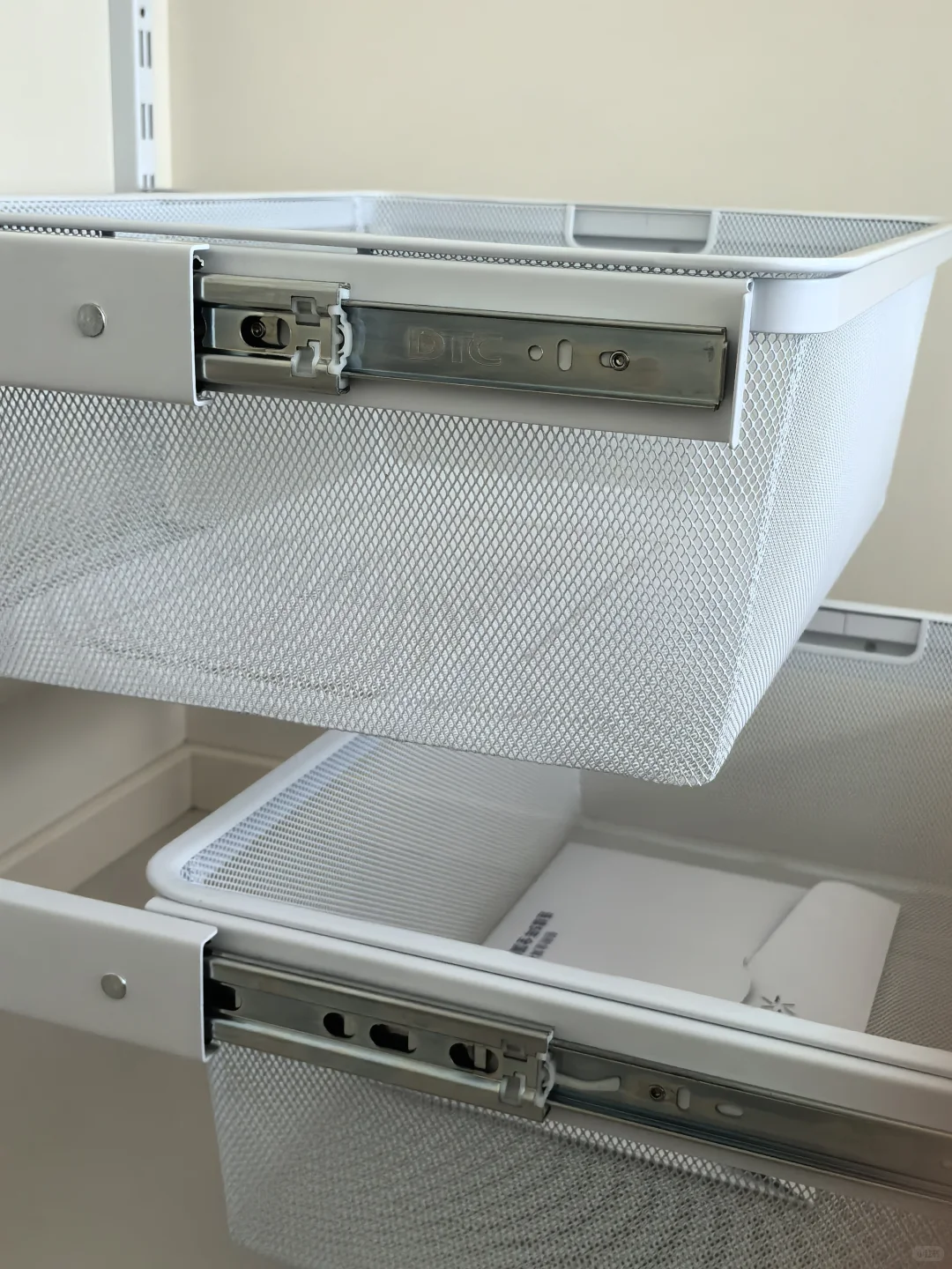 出租风金属衣柜落地，这碗反骨饭我吃下了。