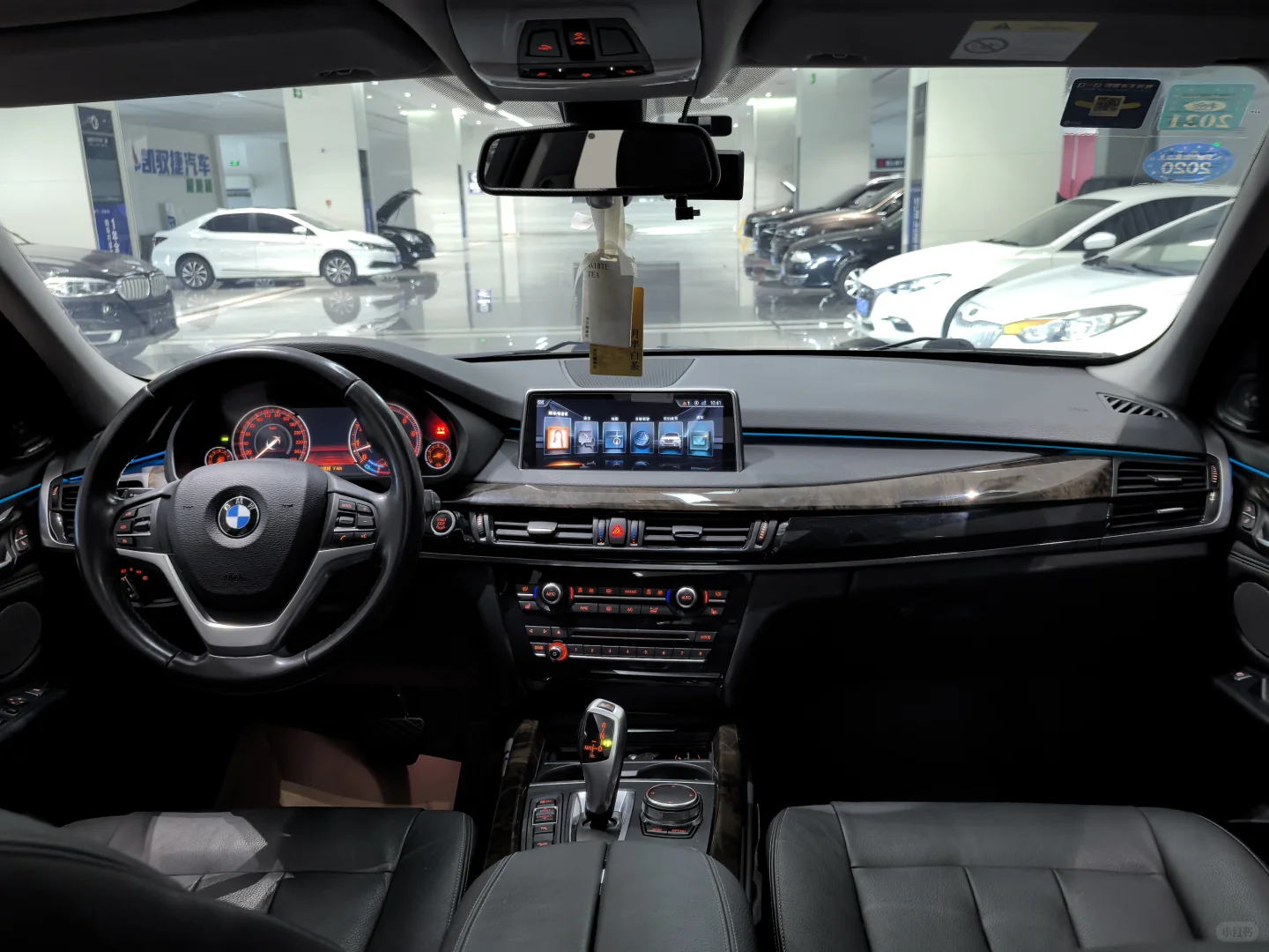 花最少的钱，开最豪横的车