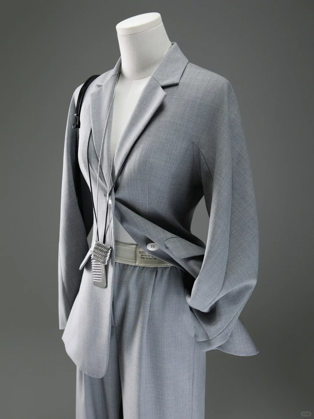 MXU 立个职场高智感lady人设