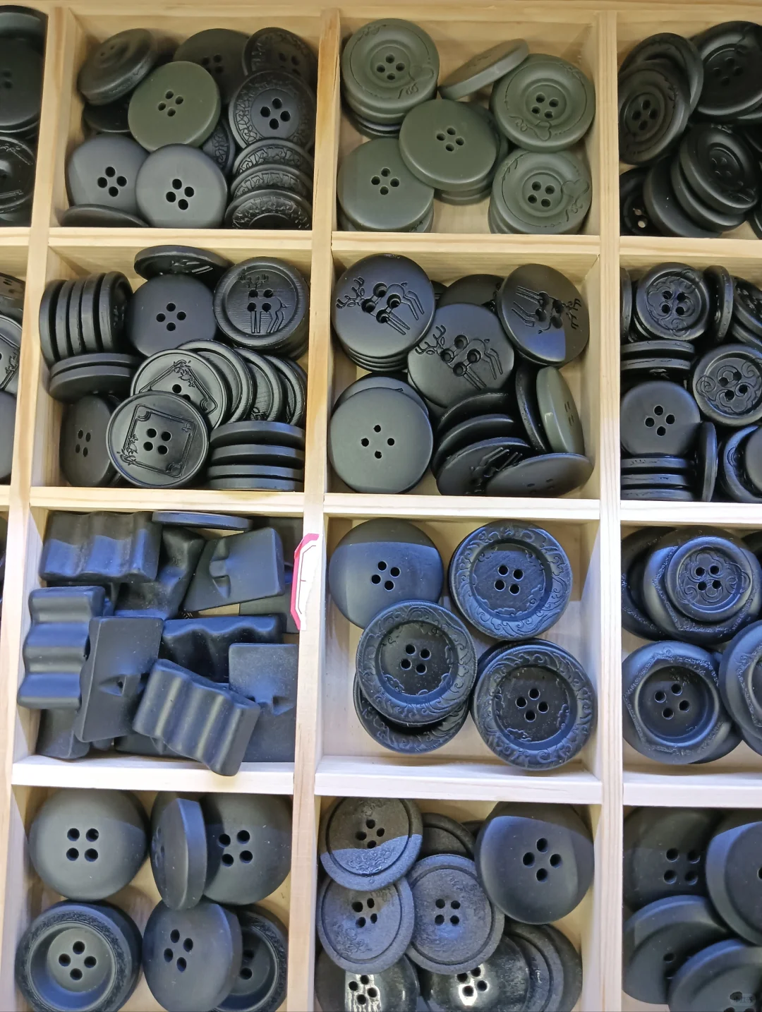 新中式雕刻工艺树脂扣