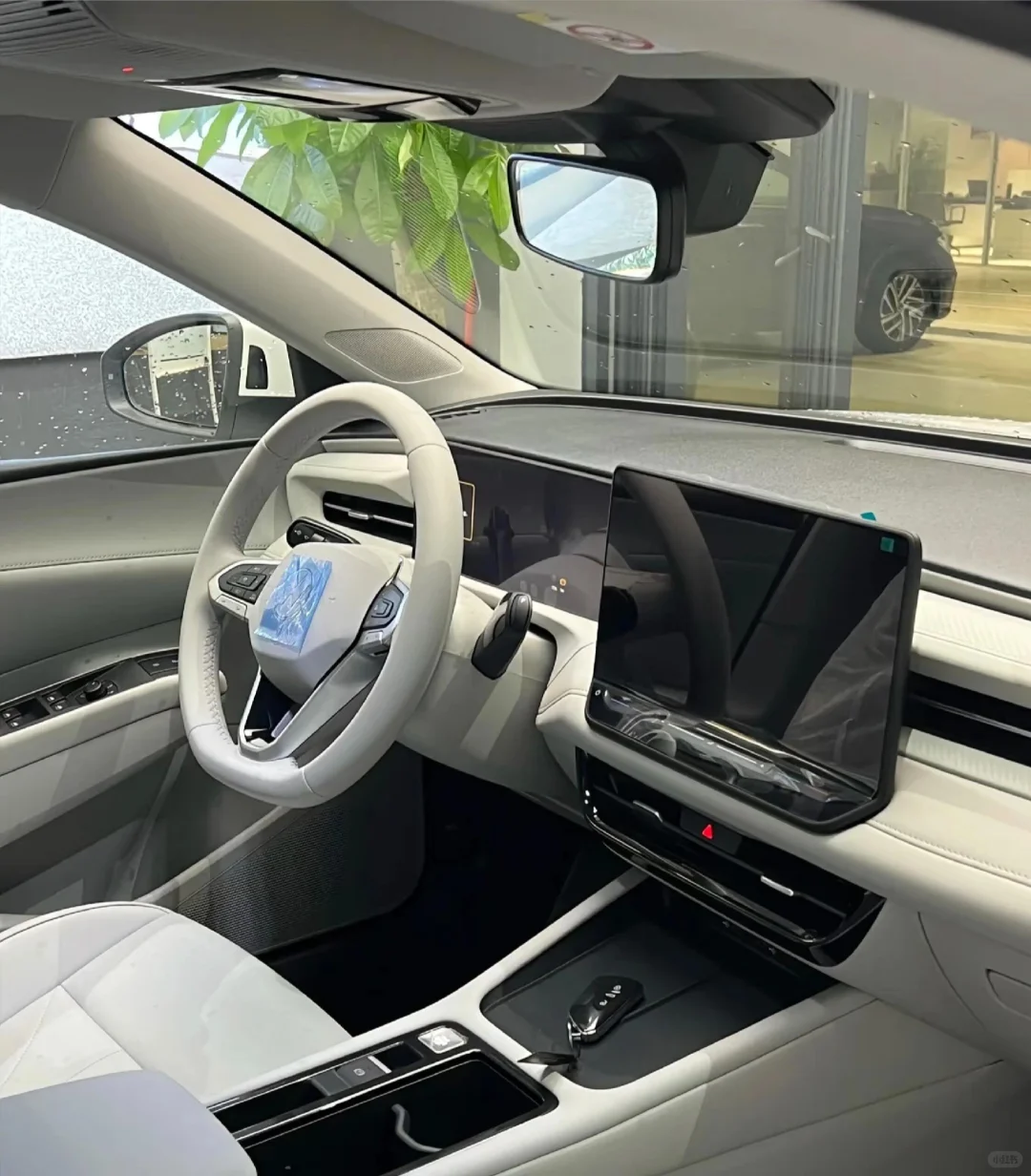 白色内饰简直了！质感科技双在线‼️