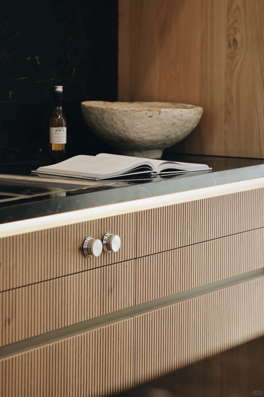 北美装修趋势|冷白极简退场,回归温柔与松驰