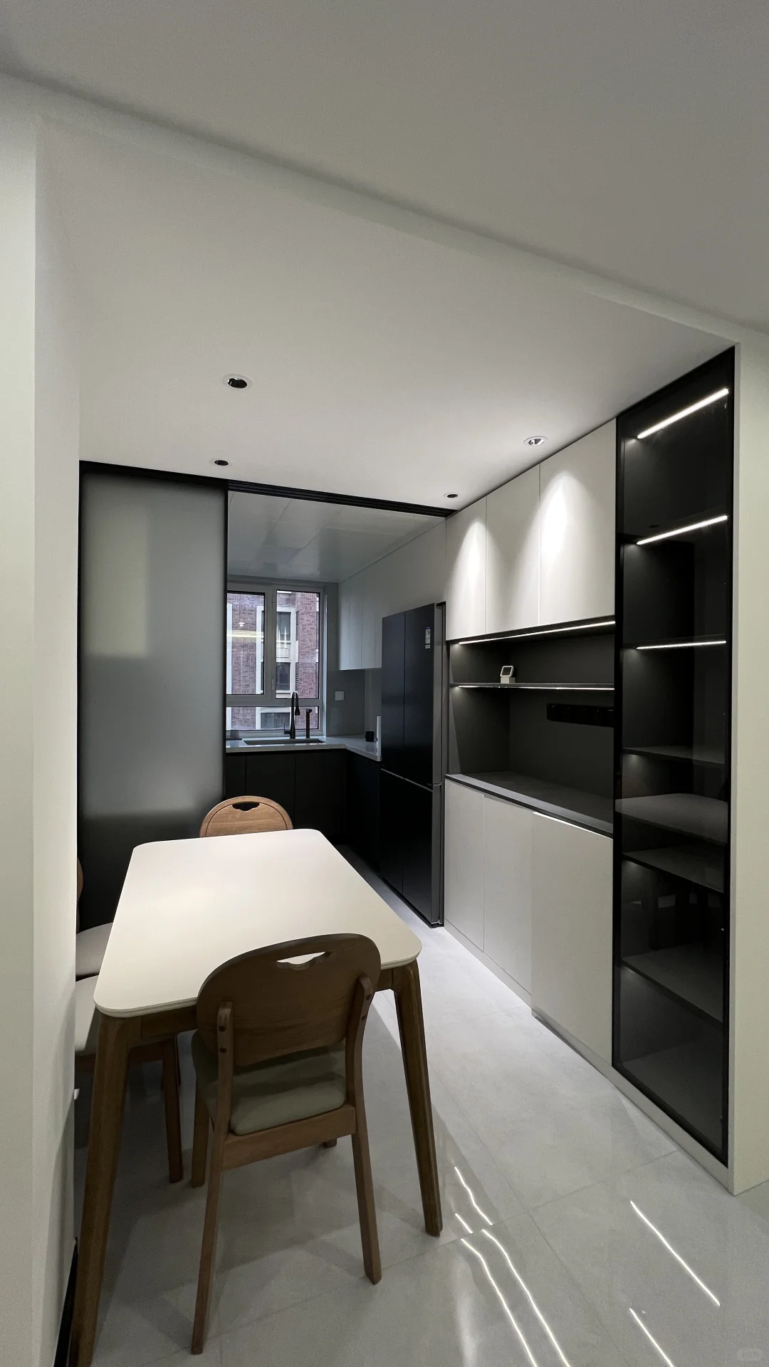 硬装结束 雷军进场