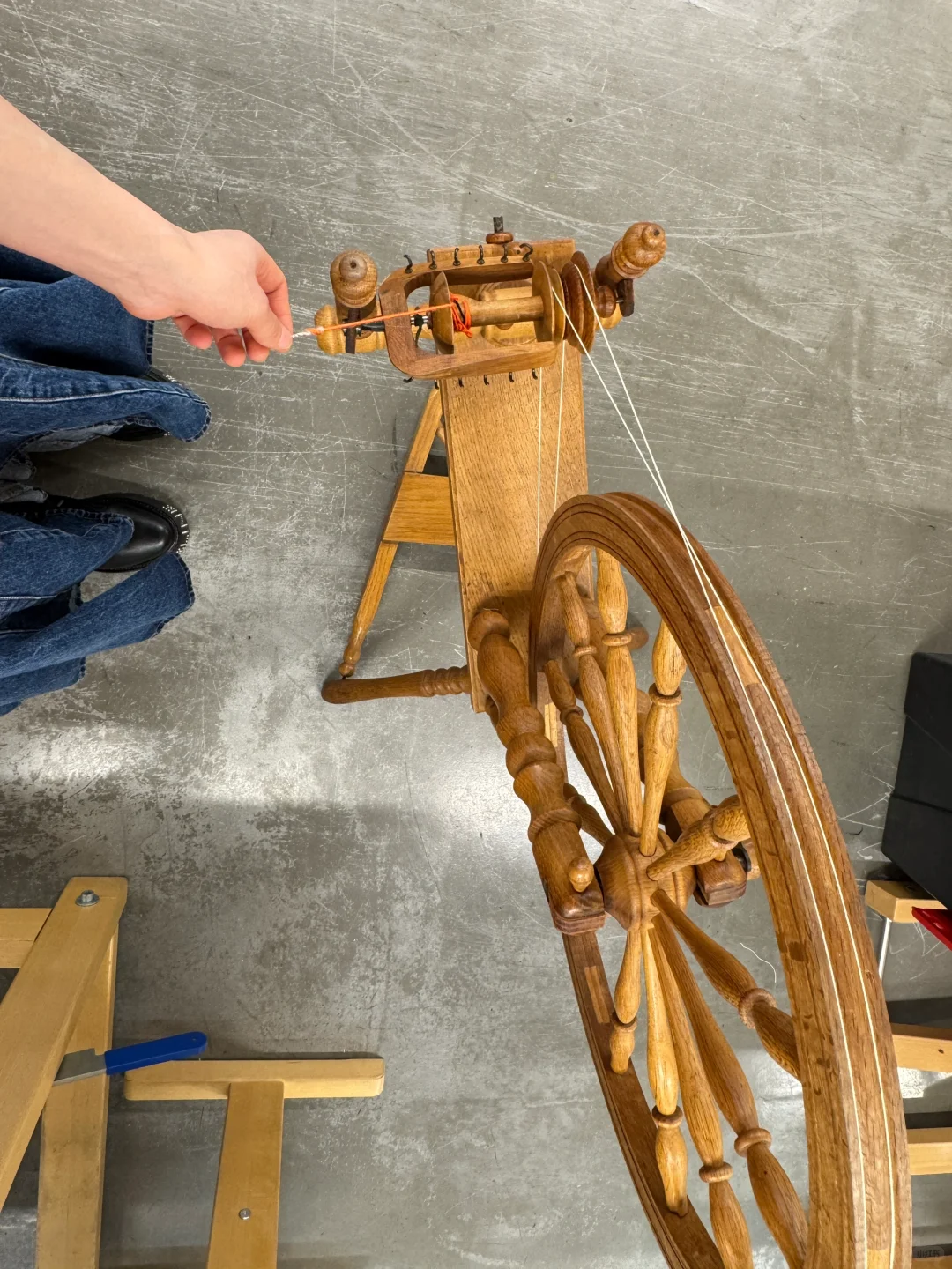 用纺线车纺线|学会制作S和Z twist yarn