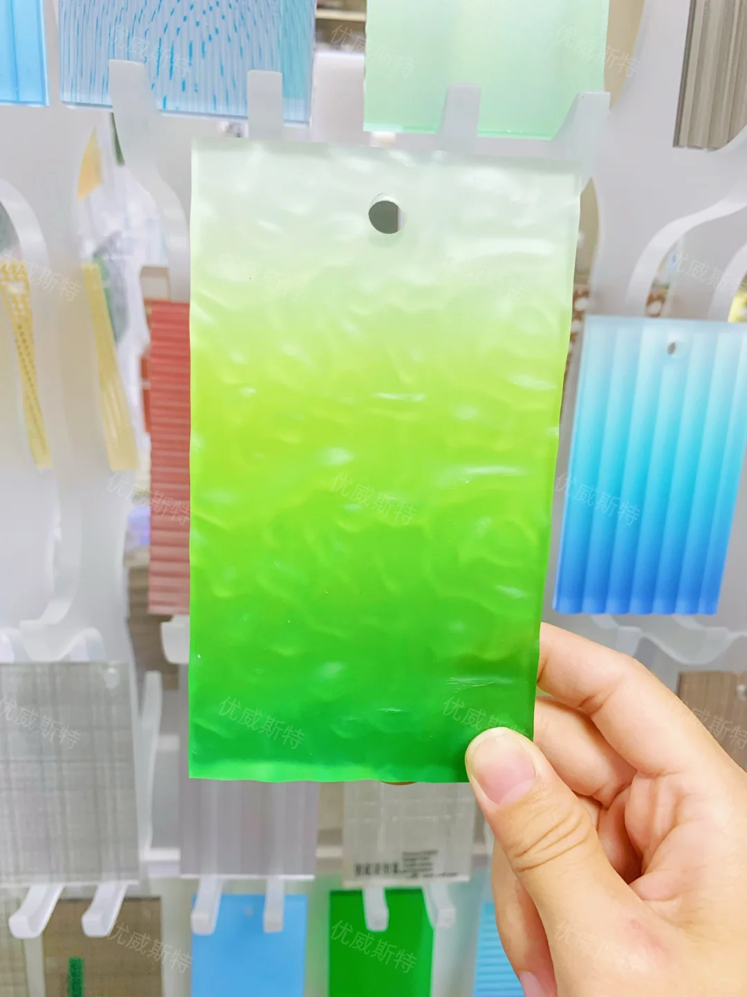 树脂板?设计师都爱宝藏新材料颜值天花板