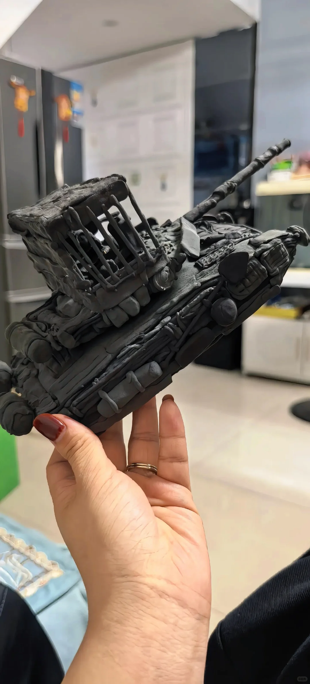 看看我儿子捏的坦克