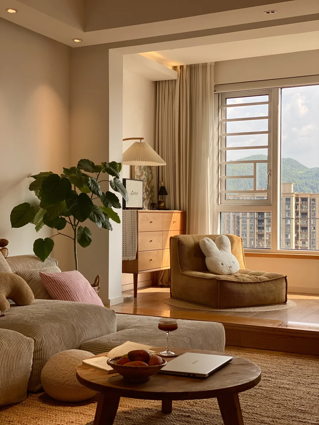 恭喜我吧?30岁终于住进了 dream house?