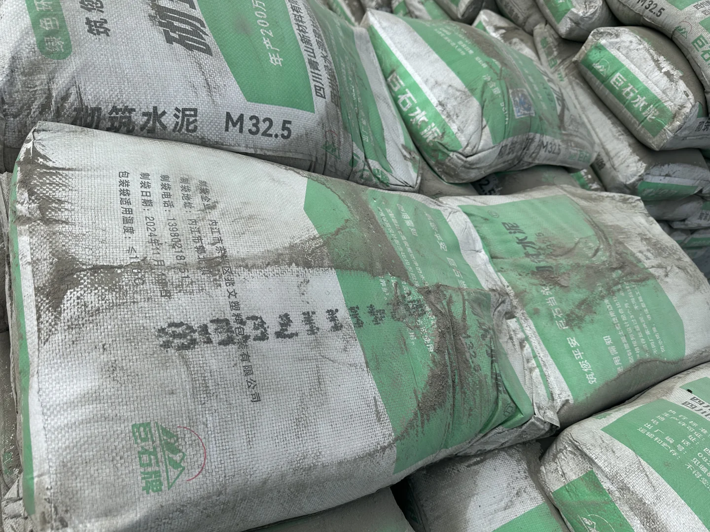 超香牌?巨石水泥～