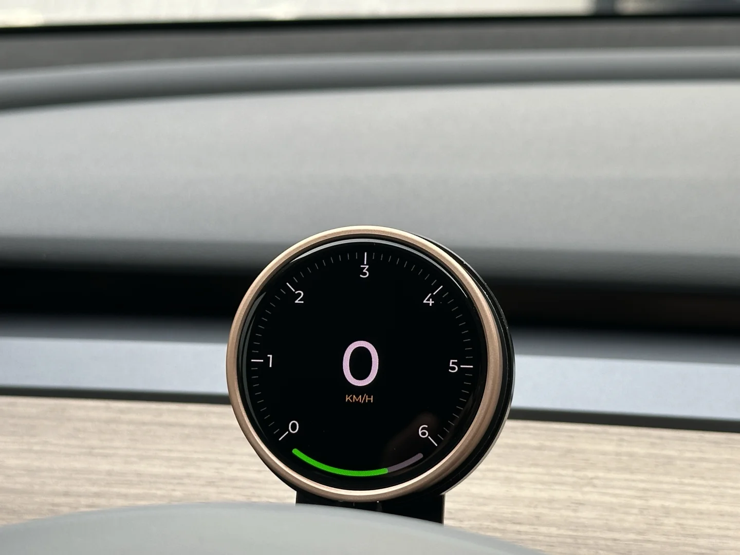 Lazzi OLED 仪表研发揭秘｜细节控