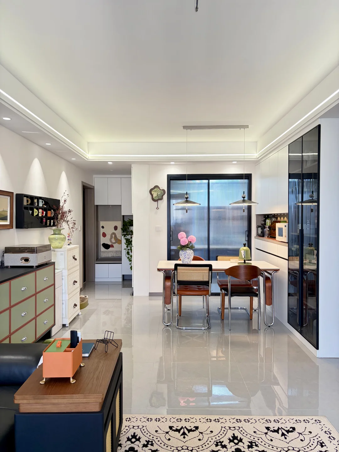 85㎡小户型,客餐厅一体就这样布置吧~