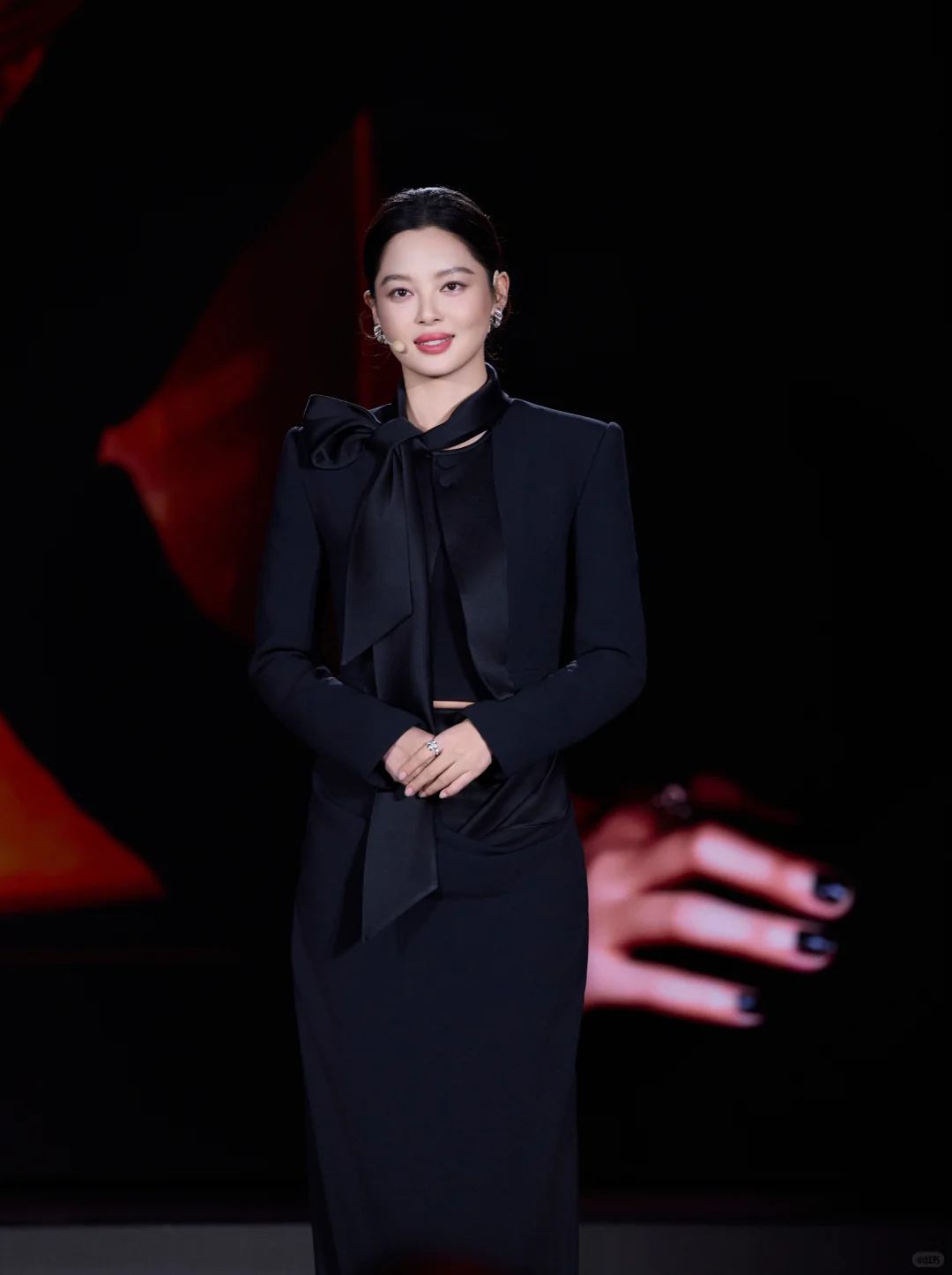 影后这套造型，高智感太浓了。