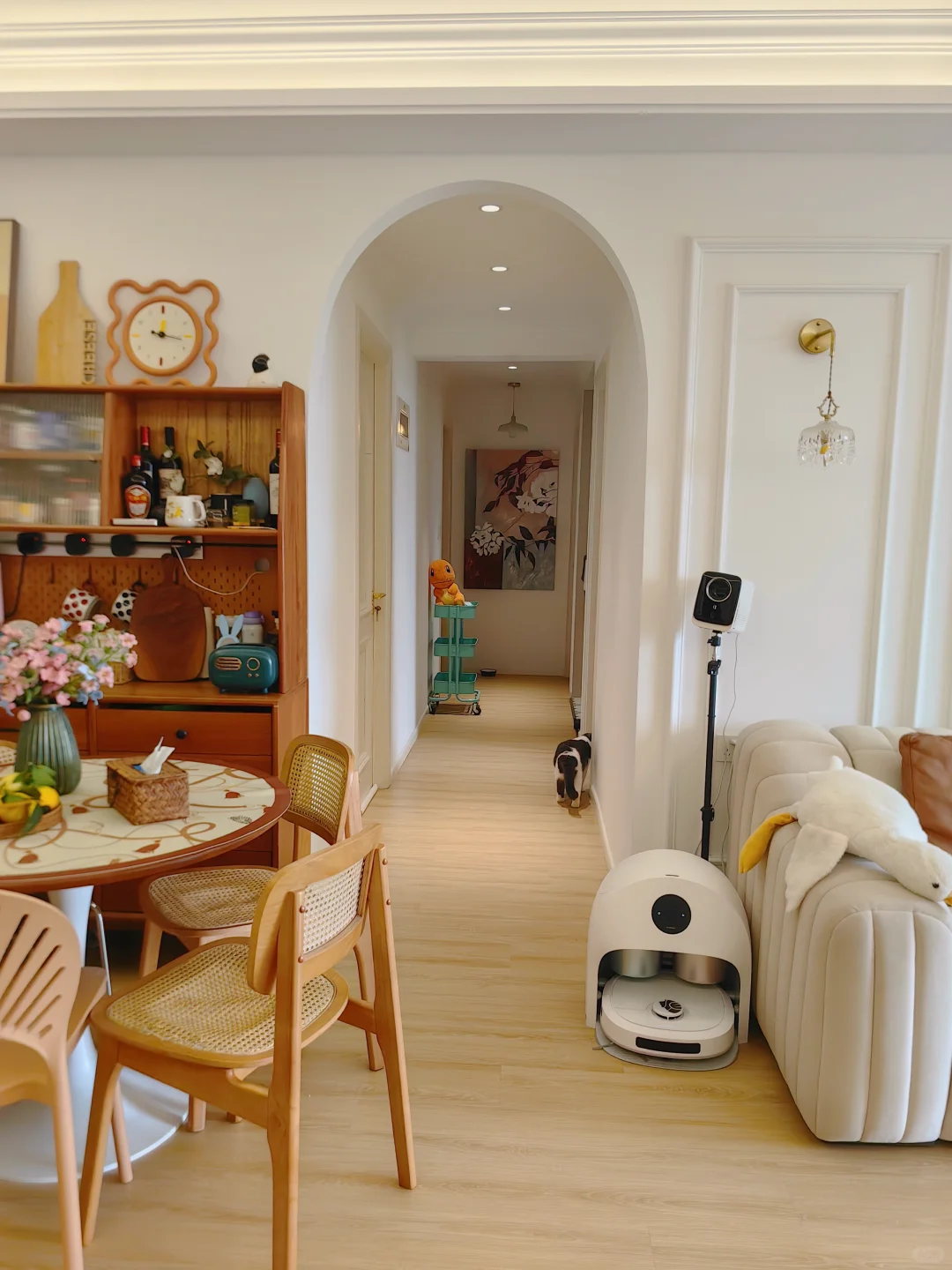 舍弃电视柜,3.95米开间的客厅改成了图书馆