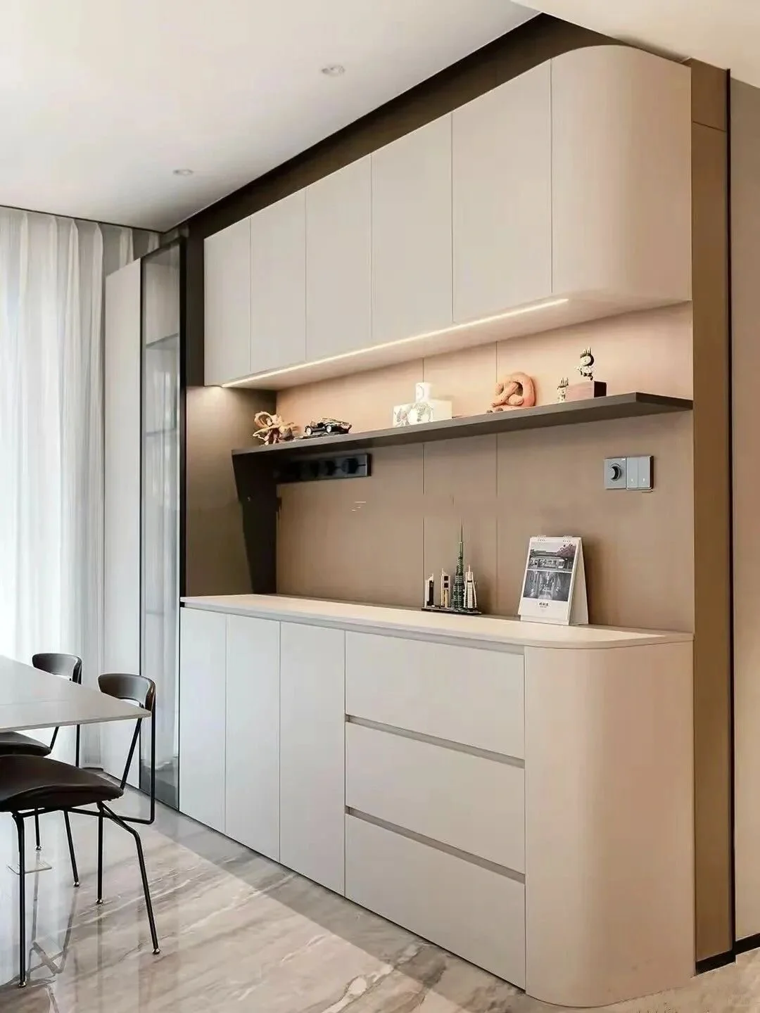 泓扬蔚来|运城?️门墙柜全屋定制——餐边柜