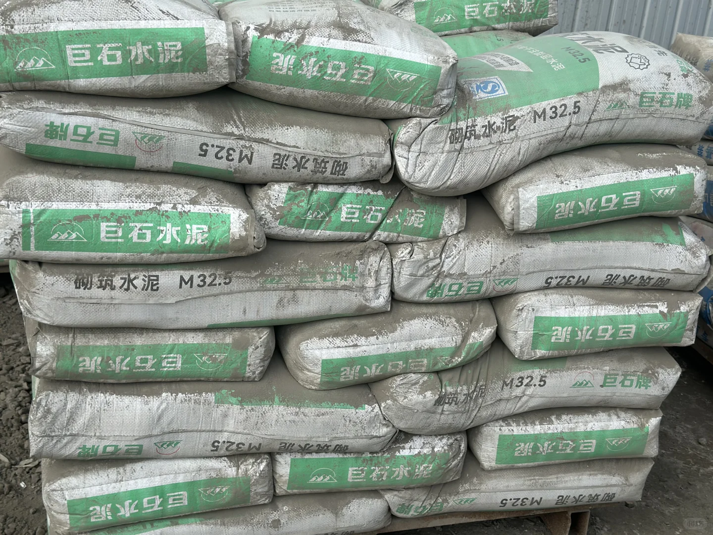 超香牌?巨石水泥～