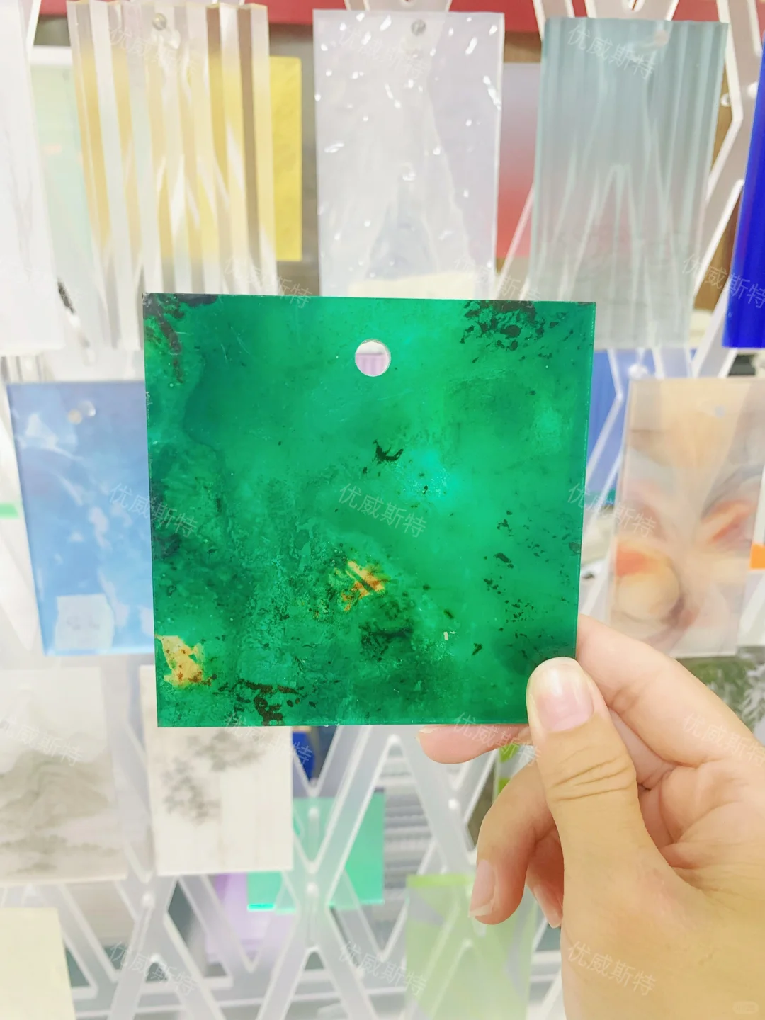 树脂板?设计师都爱宝藏新材料颜值天花板